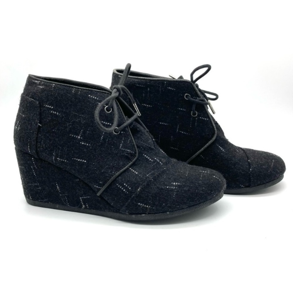 Tom’s Women Desert Wedge Lace up Booties size 8